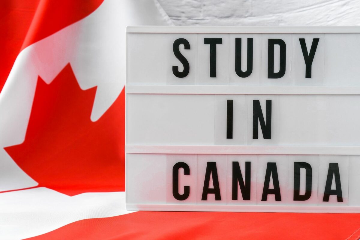 Popular Courses to Study in Canada after 12th